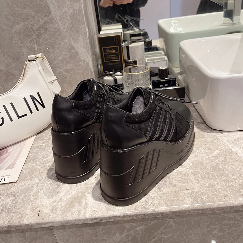 Big Size 35-43 Design nero Pia - Street Fashion Goth recensione e prezzo