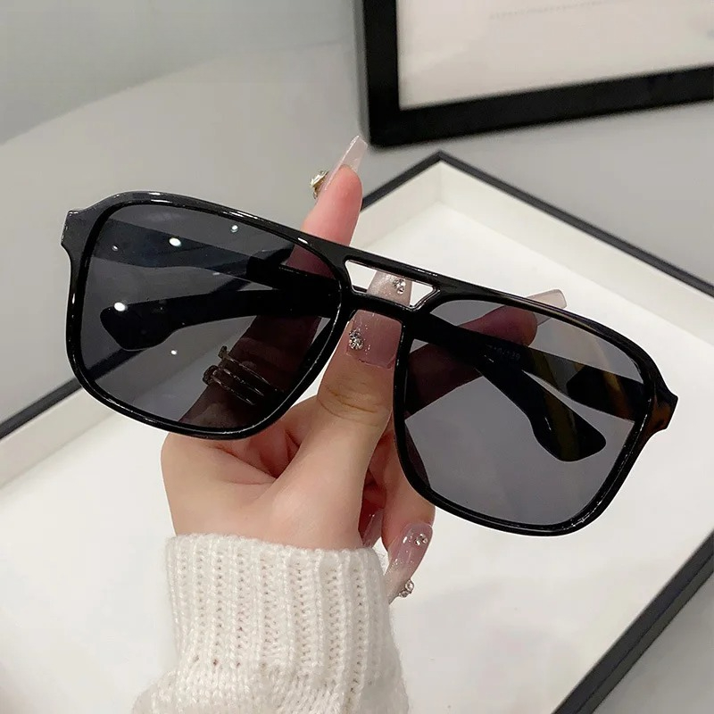 Occhiali da Sole Quadrati con  - Street Fashion Glasses recensione e prezzo