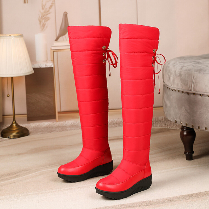 Stivali da neve alti da donna  - Street Fashion Winter 2025 recensione e prezzo