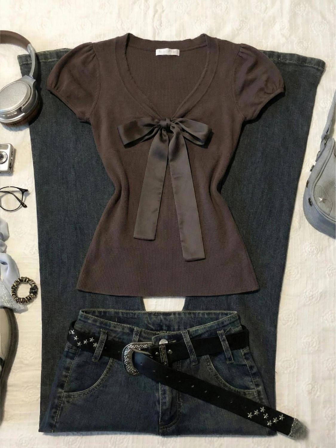 T-shirt Vintage Y2K con Fiocco - Street Fashion Goth recensione e prezzo