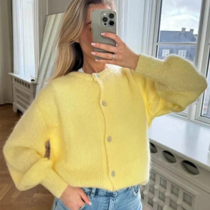 Cardigan Lavorato a Maglia da  - Street Fashion Winter 2025 recensione e prezzo
