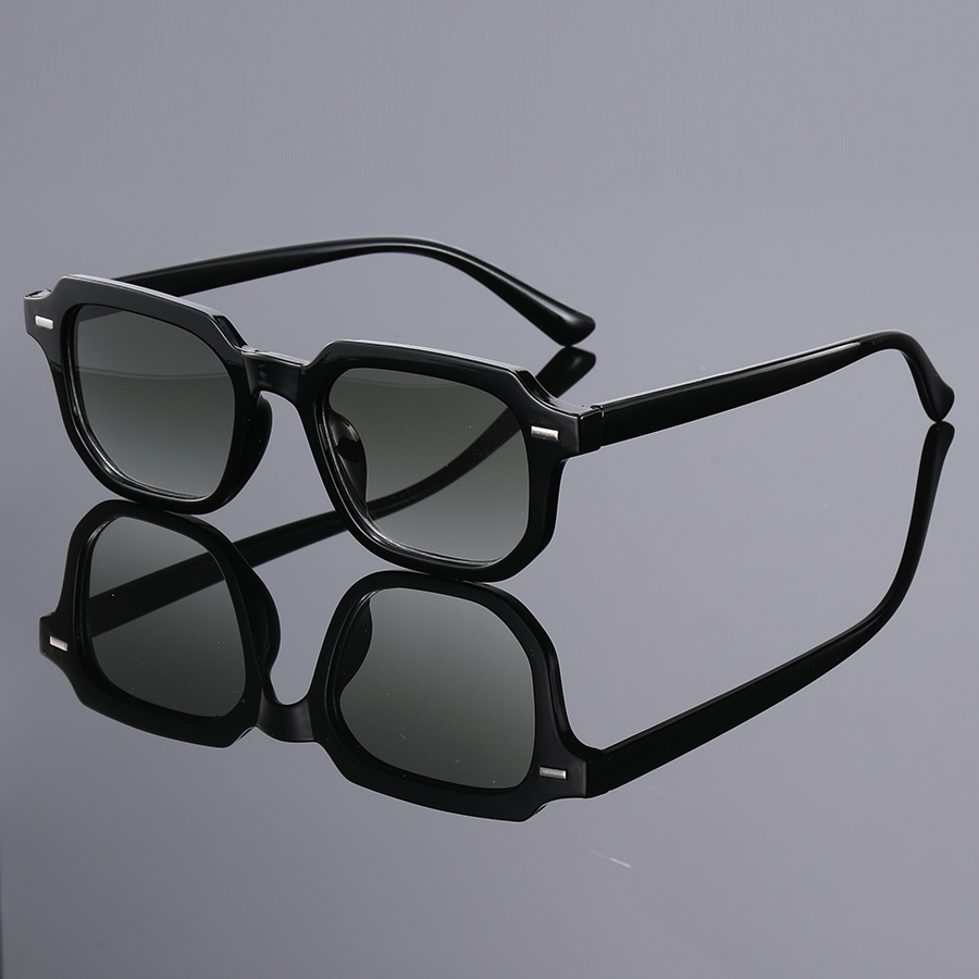 1Pc Occhiali Moda Uomo Nuovo T - Street Fashion Glasses recensione e prezzo