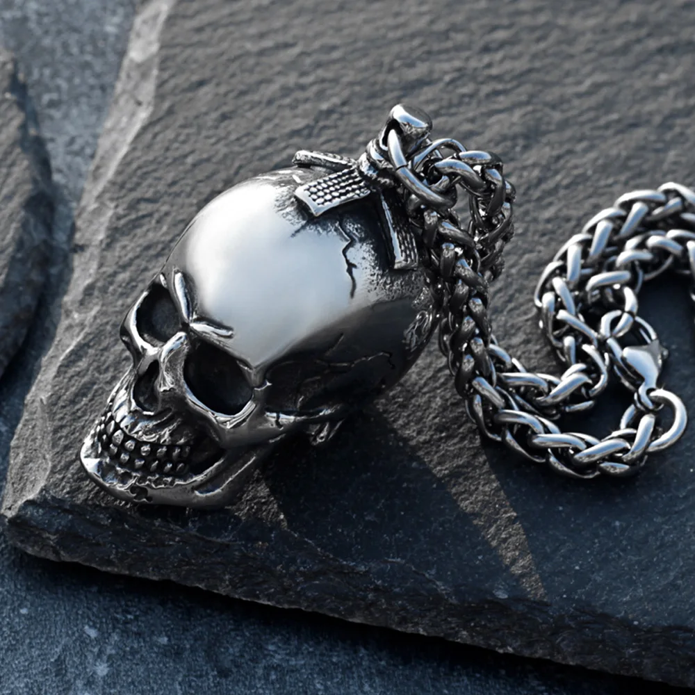 Goth collana con ciondolo tesc - Street Fashion Goth recensione e prezzo